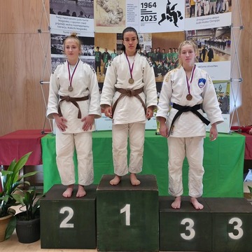 Judo klub Ippon Kamnik se je na tekmovanju Nagaoka 2025 uvrstil na ekipno 2. mesto (2)